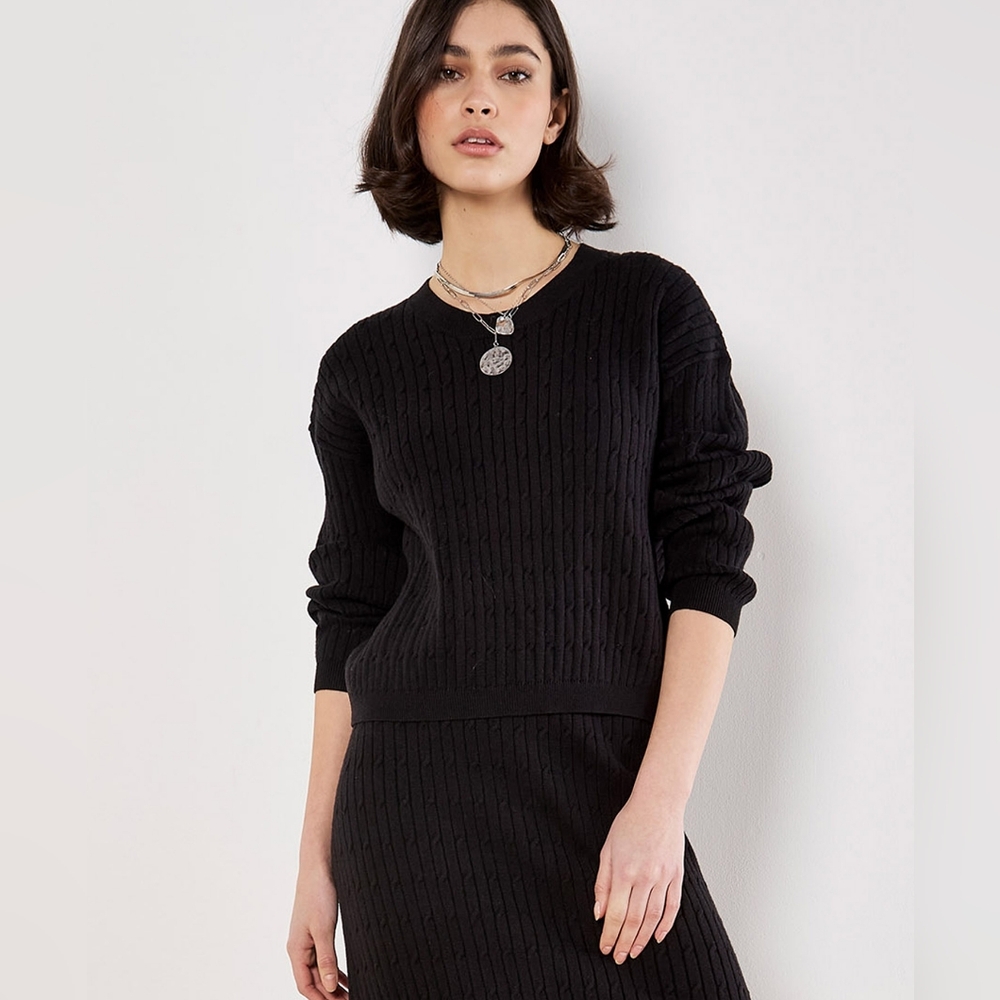 Fine Gauge Cableknit Drop Shoulder Sweater Black
